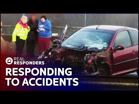Highway Response Team Attend Motorway Crash | The Motorway: Life In The Fast Lane | Real Responders