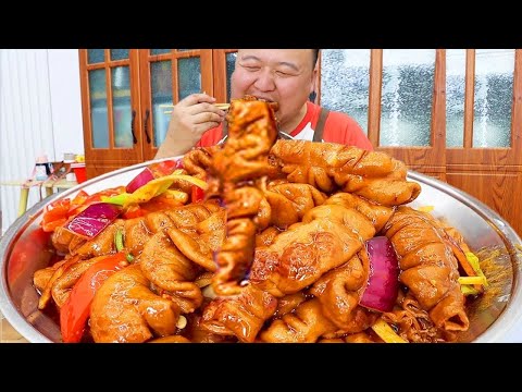 🔥【肥肠鸡真香预警】弹牙暴击！15斤肥肠+整鸡暴风吸入 ，嗦肠嗦到嘴角流油！