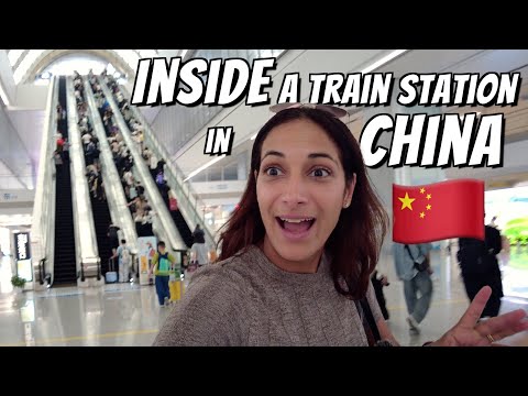 Train travel CHINA - Inside a train station and high speed train to Shanghai 🇨🇳 