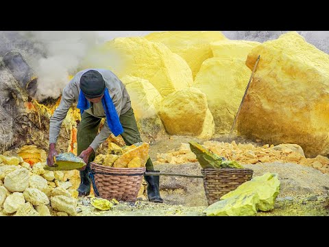 How People Risk Their Lives Harvesting Sulphur Inside Scary Active Volcano