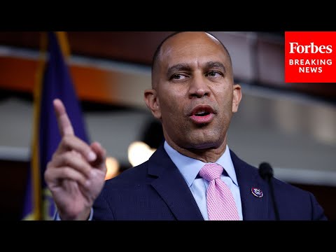 WATCH LIVE: Hakeem Jeffries Holds A Press Briefing As Trump Boat Strike Controversy Intensifies