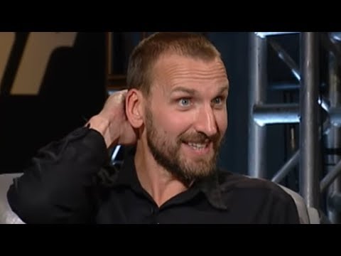 Christopher Eccleston Interview and Lap | Top Gear