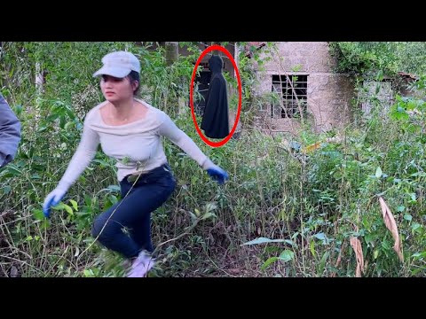 The girl ran away after seeing a dark shadow moving while cleaning the abandoned house