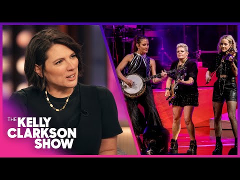 Taylor Jenkins Reid Promises Kelly Clarkson THIS Song In The Chicks Musical!