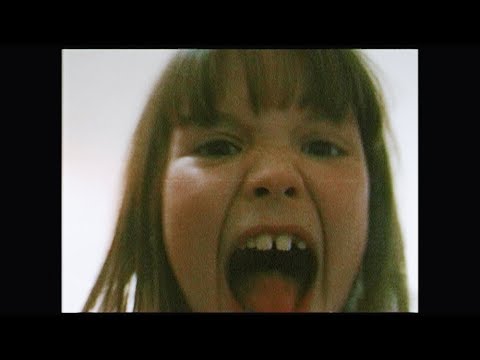 Angèle - Flou [OFFICIAL MUSIC VIDEO]