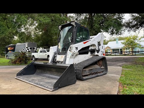 Buying the cheapest Bobcat skidsteer from an equipment auction and fixing it up.