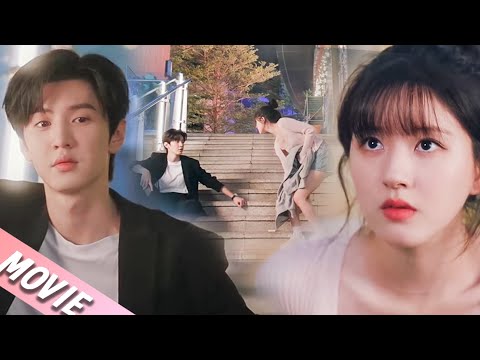 ZhaoLusi reunites with her first love who vanished eight years ago, and her heart flutters instantly