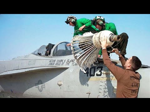 Why US Navy and US Air Force Use Different Refueling Methods