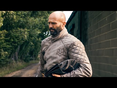 电话诈骗打给谁不好，偏偏骗光了“养蜂人”邻居的养老金！这下好了，整个诈骗帝国都被他一个人给端了！一口气看完《养蜂人》