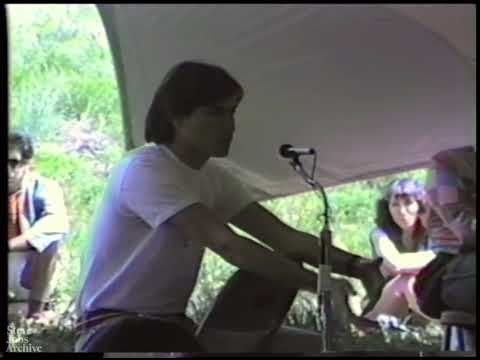 Steve Jobs answers a question about giving employees ownership of Apple, IDCA, 1983