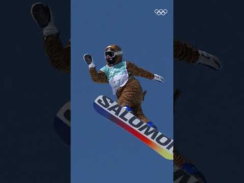 She's got the eye of the tiger...🎶#Olympics #MilanoCortina2026 #WinterOlympics #Snowboarding