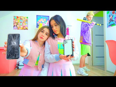 СМАЙЛ ПОЗАВИДОВАЛ ДИАНЕ!!! РАЗБИЛ НОВЫЙ АЙФОН 12Pro MAX ДИАНЫ!!!