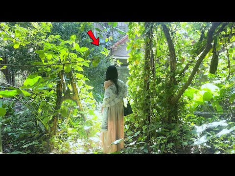 What made the young CEO spend $28,000 to buy and clean an abandoned house to live in?