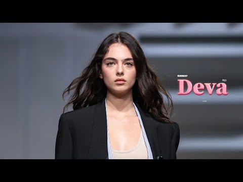 Deva Cassel | Runway Pills