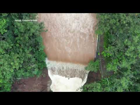 Hawaii suffers its worst flooding in 20 years and forecasters warn more rain is coming