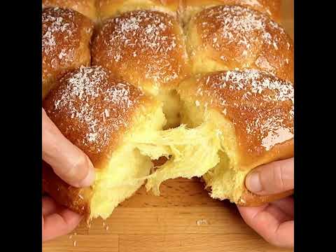 The most delicious Honey and Coconut buns, incredibly easy and tasty