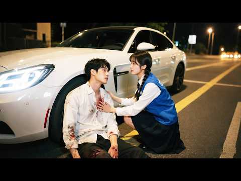 Driver girl saved drugged CEO, he married her on the spot and took her home