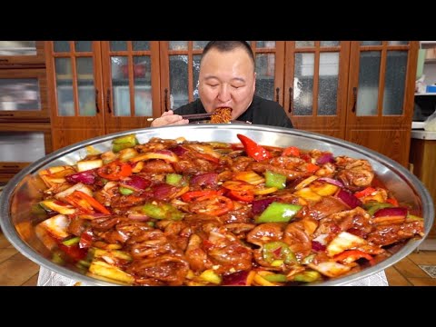 The pork intestines were so chewy and fragrant, and the thick sauce was absolutely delicious!