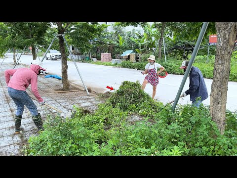 Unexpectedly, the landlady would do this when she saw us cleaning