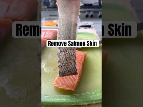 Let me show you how to remove salmon skin. πͺπ£ #cookingbasics #kitchenhacks #salmon #knifeskills