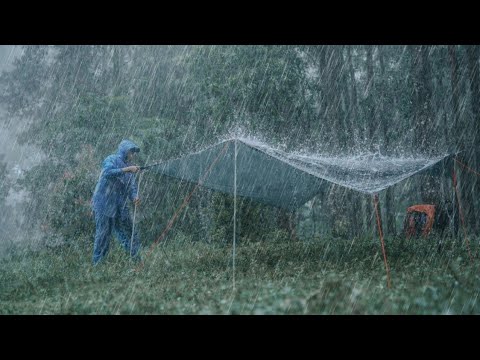 AMAZING‼️HEAVY RAIN CAMPING 🏕RELAXING IN A WARM TENT WITH THE SOUND OF RAIN ON THE TENT ROOF (ASMR)