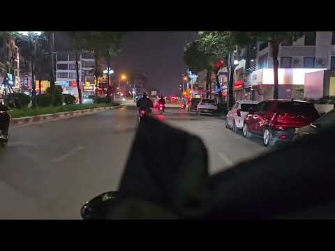 Take a walk on the streets at night to relieve stress.