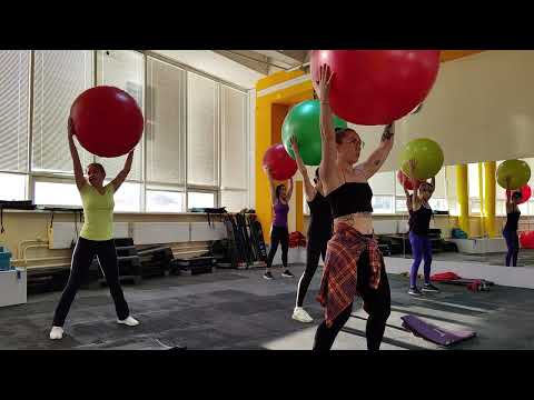 ФИТБОЛ/ ЦЕЛАЯ ТРЕНИРОВКА/ ГРУППОВАЯ ТРЕНИРОВКА/ Упражнения с мячом