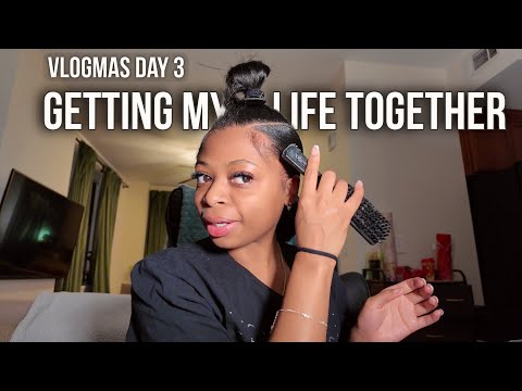 Getting Myself Together in 456 sq ft | Sleek Ponytail + Tiny Apt Reset | Vlogmas Day 3