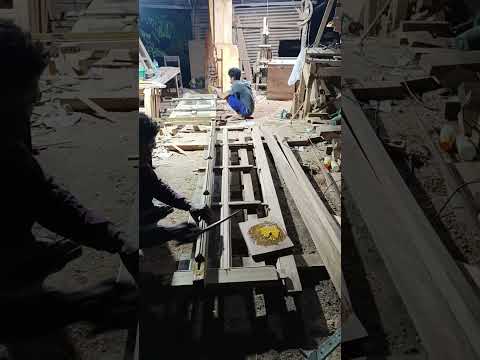 Mebel A H sedang live sekarang!