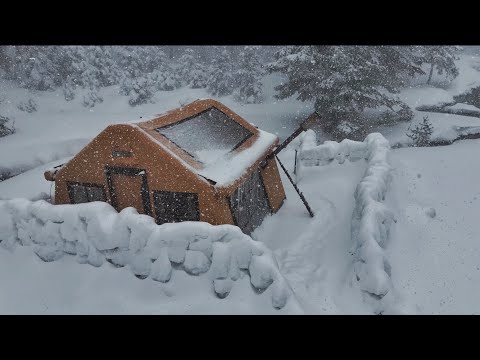 ŞİDDETLİ KAR YAĞIŞINDA LÜKS KAMP