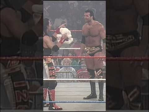 Guess Razor didn’t appreciate the gift 🎁