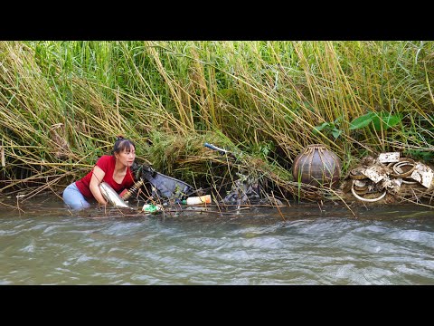 Full Video: Girl Accidentally Found a Large Quantity Of Ancient Coins At the Bottom Of The River.