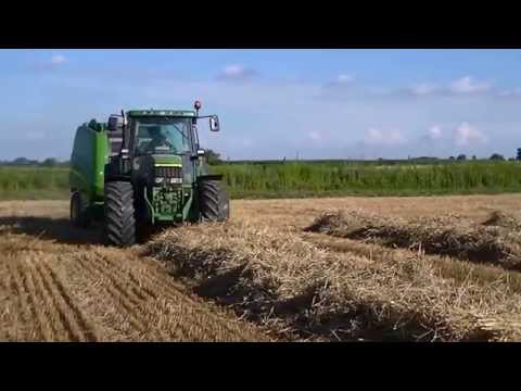 Pressatura paglia 2014. JOHN DEERE: 6910 e 990