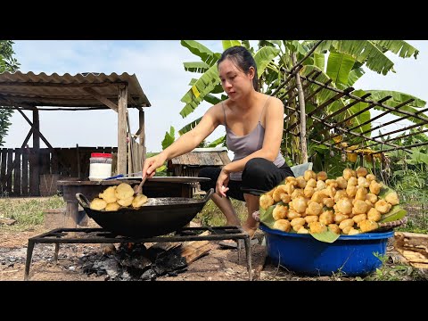 Rural Life. Bumper Rice Harvest Season, Cook Cakes And Bring Them To The Forest For My Boyfriend