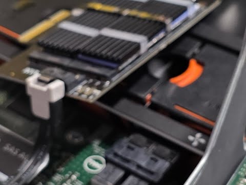 Yes you can run RAID and HBA controller together and they play nice using a Dell 730-XD server