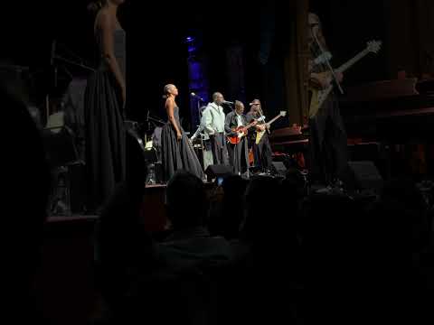 Me X Alice Smith Performing “Last Time”