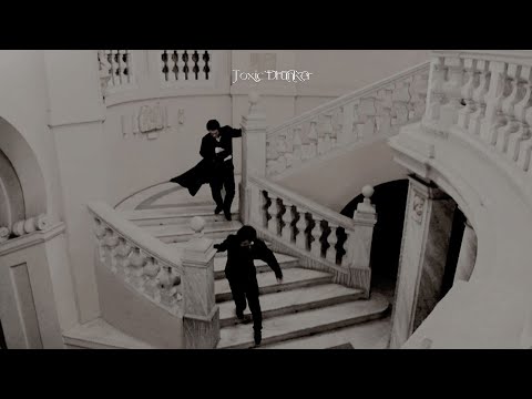 feeling Melancholic but still have to Study at the old school dark academia playlist