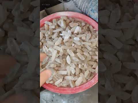 На производстве! Как делают бусины из натуральных камней? Ответы в нашем видео.