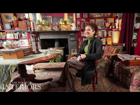 Touring a Victorian House with Over 1,000 Picture Frames | Visitors’ Book