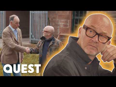 Drew Haggles For A £50 Royal Coat Of Arms | Salvage Hunters