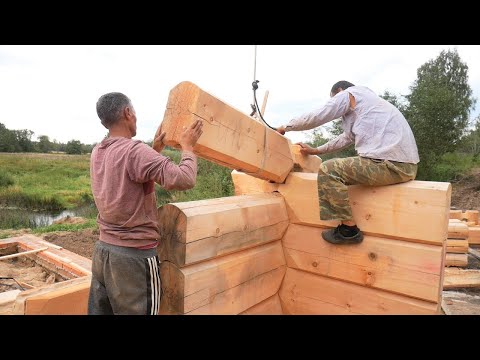 We built a house out of huge logs. Step by step construction process
