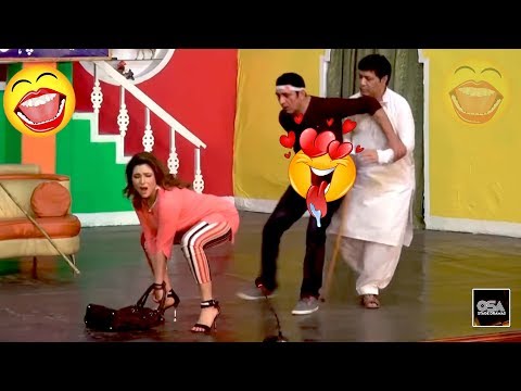 KHUSHBOO TAYAR EH - ZAFRI KHAN - Best Comedy Scenes in Stage Drama😂