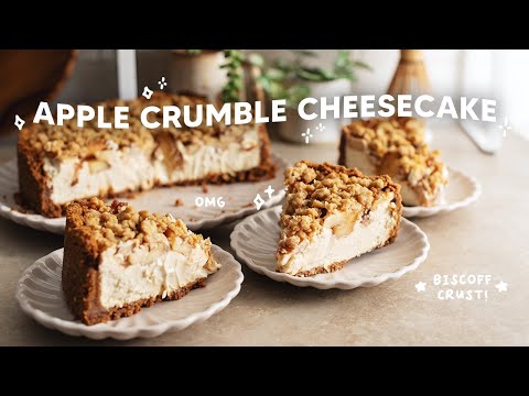 Apple Crumble Cheesecake 🍎 with biscoff crust!