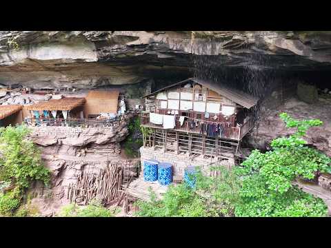 A family in Yunnan lives alone in the Water Curtain Cave, a paradise on earth.
