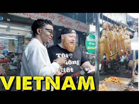 Foreigners SHOCK local Vietnamese in Saigon with their FLUENT Vietnamese-speaking skills.