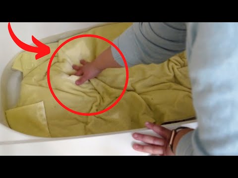 Why she soaks grapevine in a bathtub before Christmas (genius!)