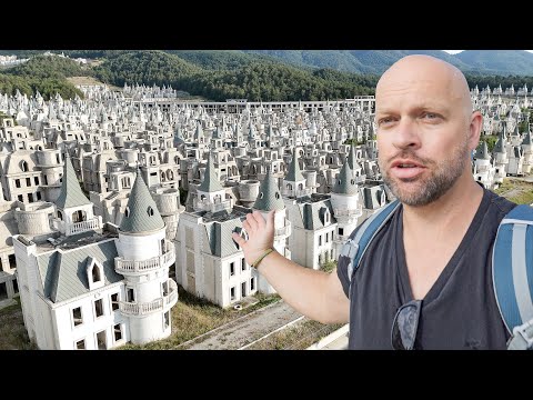 Opuszczone osiedle kilkuset zamków Disneya