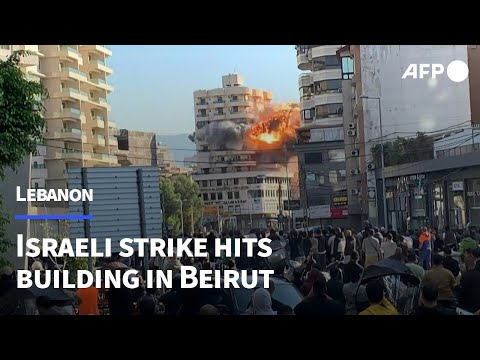 Moment Israeli strike hits building in Beirut's southern suburbs | AFP
