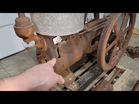 One of the WEIRDEST antique single cylinder engines you will ever see!!