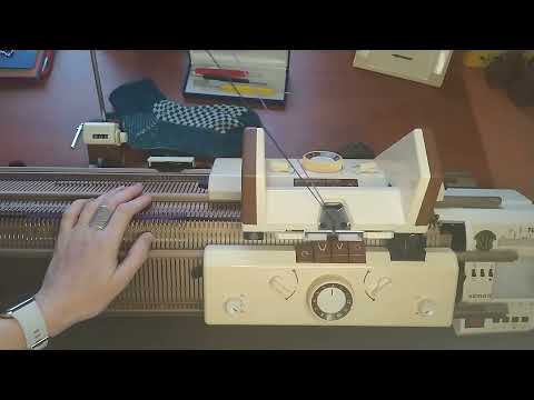 Способ вязания носочков/варежек с жаккардом по кругу без швов